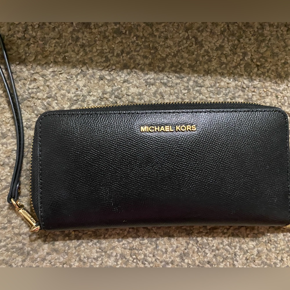 Michael Kors - Jet Set Travel Leather Wristlet - Black